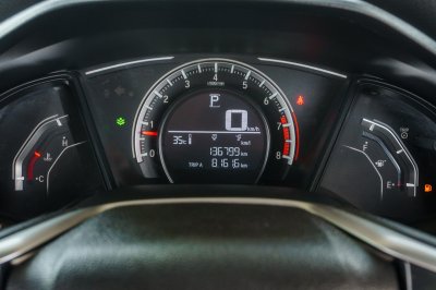 HONDA CIVIC 1.8 E ปี2019 (8กค3743)