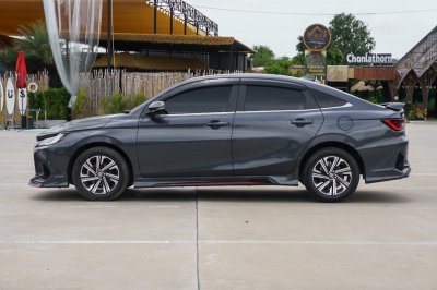 TOYOTA YARIS 1.2 PREMIUM ปี2023 (3ขษ4220)