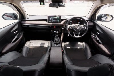 TOYOTA YARIS 1.2 PREMIUM ปี2023 (3ขษ4220)