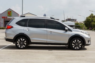 HONDA BR-V 1.5 SV ปี2020 (1ขฉ2105)