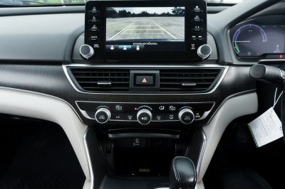 HONDA ACCORD 2.0 HYBRID ปี2021 (2ขฆ4736)