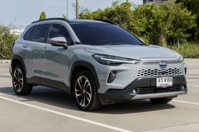 TOYOTA COROLLA CROSS 1.8 HEV PREMIUM LUXURY ปี2024 (งว9153)