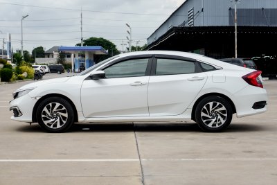 HONDA CIVIC 1.8 E ปี2021 (2ขฌ613)