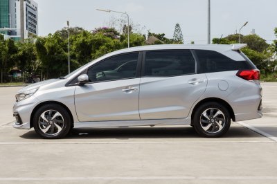HONDA MOBILIO 1.5 RS ปี2020 (1ขฎ9520)