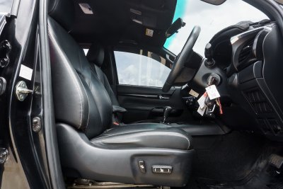 TOYOTA REVO DUAL CAB 2.4 PRERUNNER G ROCCO AT ปี2019 (กต7923)