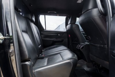 TOYOTA REVO DUAL CAB 2.4 PRERUNNER G ROCCO AT ปี2019 (กต7923)