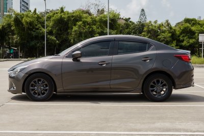 MAZDA 2 1.3 HIGH CONNECT AT ปี 2018 (7กว5156)