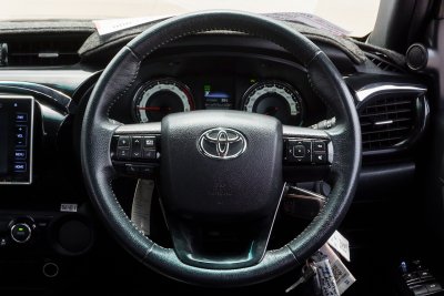 TOYOTA REVO DUAL CAB 2.4 PRERUNNER G ROCCO AT ปี2019 (กต7923)