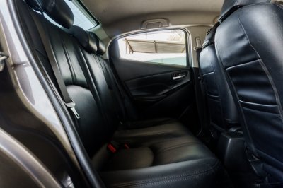 MAZDA 2 1.3 HIGH CONNECT AT ปี 2018 (7กว5156)