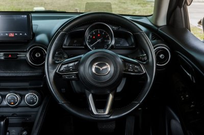 MAZDA 2 1.3 HIGH CONNECT AT ปี 2018 (7กว5156)