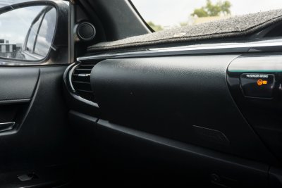 TOYOTA REVO DUAL CAB 2.4 PRERUNNER G ROCCO AT ปี2019 (กต7923)