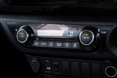 TOYOTA REVO DUAL CAB 2.4 PRERUNNER G ROCCO AT ปี2019 (กต7923)