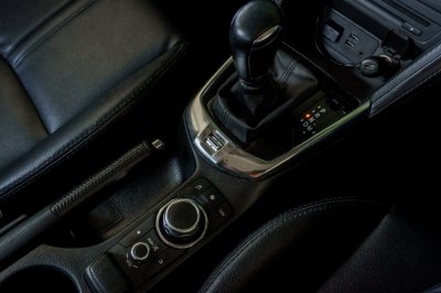 MAZDA 2 1.3 HIGH CONNECT AT ปี 2018 (7กว5156)