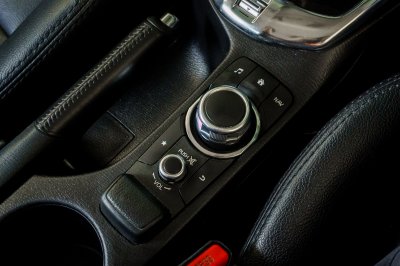 MAZDA 2 1.3 HIGH CONNECT AT ปี 2018 (7กว5156)