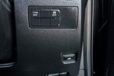 MAZDA 2 1.3 HIGH CONNECT AT ปี 2018 (7กว5156)