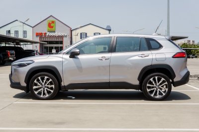 TOYOTA COROLLA CROSS 1.8 HYBRID PREMIUM ปี2022 (2ขพ9014)
