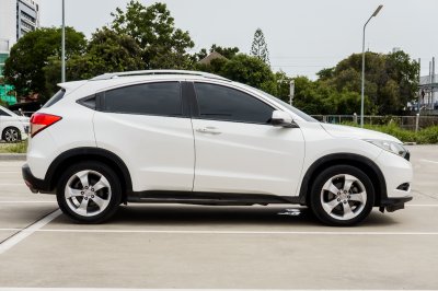 HONDA HR-V 1.8 E AT 2014 (5ขญ7861)