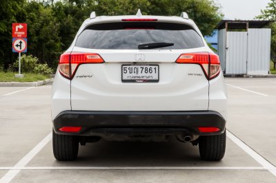 HONDA HR-V 1.8 E AT 2014 (5ขญ7861)