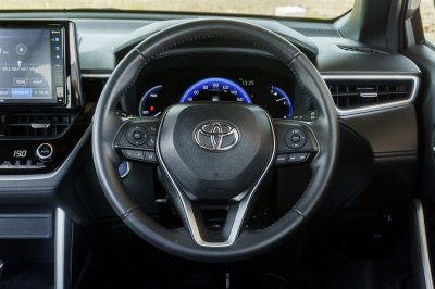 TOYOTA COROLLA CROSS 1.8 HYBRID PREMIUM ปี2022 (2ขพ9014)