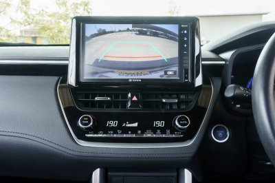 TOYOTA COROLLA CROSS 1.8 HYBRID PREMIUM ปี2022 (2ขพ9014)