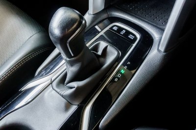 TOYOTA COROLLA CROSS 1.8 HYBRID PREMIUM ปี2022 (2ขพ9014)