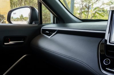 TOYOTA COROLLA CROSS 1.8 HYBRID PREMIUM ปี2022 (2ขพ9014)