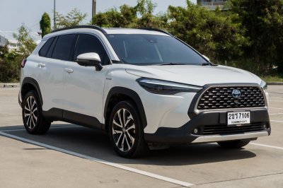 TOYOTA COROLLA CROSS 1.8 HYBRID PREMIUM SAFETY ปี2022 (2ขร7106)