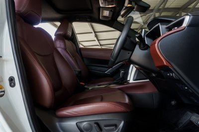 TOYOTA COROLLA CROSS 1.8 HYBRID PREMIUM SAFETY ปี2022 (2ขร7106)