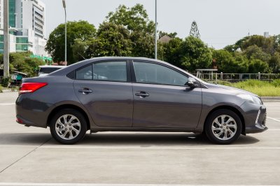 TOYOTA VIOS 1.5 MID ปี2021 (9กอ626)