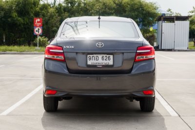 TOYOTA VIOS 1.5 MID ปี2021 (9กอ626)