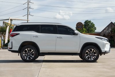 TOYOTA FORTUNER 2.4 LEADER AT 2022 (3ขว1279)