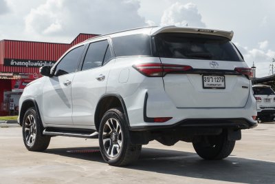 TOYOTA FORTUNER 2.4 LEADER AT 2022 (3ขว1279)