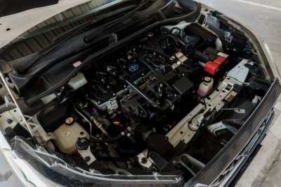 TOYOTA COROLLA CROSS 1.8 HYBRID PREMIUM SAFETY ปี2022 (2ขร7106)