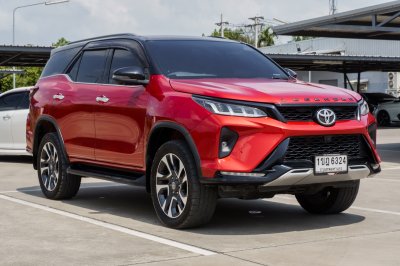 TOYOTA FORTUNER 2.4 LEGENDER 4WD ปี2021 (1ขฎ6324)
