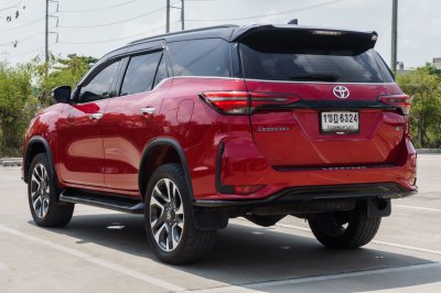 TOYOTA FORTUNER 2.4 LEGENDER 4WD ปี2021 (1ขฎ6324)