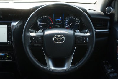 TOYOTA FORTUNER 2.4 LEADER AT 2022 (3ขว1279)