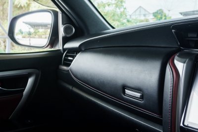 TOYOTA FORTUNER 2.4 LEGENDER 4WD ปี2021 (1ขฎ6324)