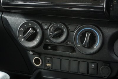 TOYOTA REVO DUAL CAB 2.4 PRERUNNER MID AT ปี2020 (กย6232)