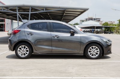 MAZDA 2 1.3 HIGH SPORT ปี2018 จด2019 (8กฒ1218)