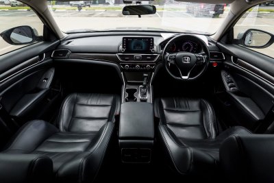 HONDA ACCORD 1.5 EL AT ปี2019 (9กต418)