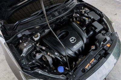 MAZDA 2 1.3 HIGH SPORT ปี2018 จด2019 (8กฒ1218)