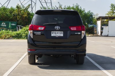 TOYOTA INNOVA 2.8 G CRYSTA ปี2019 (9กฎ4128)