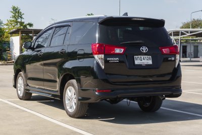 TOYOTA INNOVA 2.8 G CRYSTA ปี2019 (9กฎ4128)