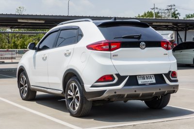 MG GS 1.5 X SUNROOF BLACK TOP AT ปี2017 (7กฒ9081)