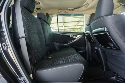 TOYOTA INNOVA 2.8 G CRYSTA ปี2019 (9กฎ4128)