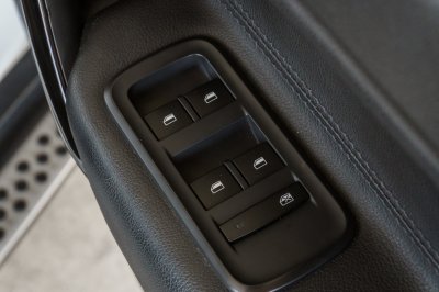 MG GS 1.5 X SUNROOF BLACK TOP AT ปี2017 (7กฒ9081)