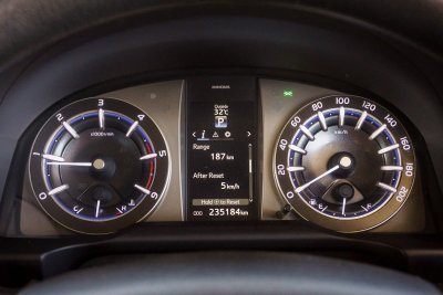 TOYOTA INNOVA 2.8 G CRYSTA ปี2019 (9กฎ4128)