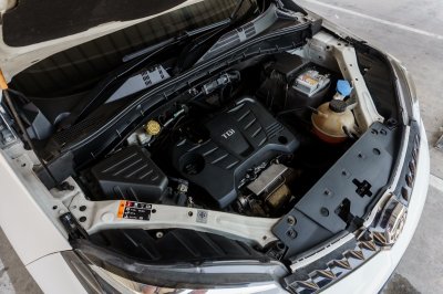 MG GS 1.5 X SUNROOF BLACK TOP AT ปี2017 (7กฒ9081)