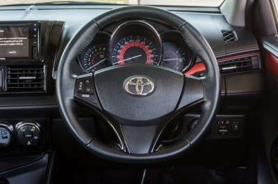 TOYOTA VIOS 1.5 HIGH AT ปี 2021 (2ขท3110)