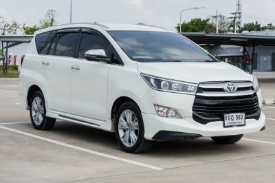 TOYOTA INNOVA 2.8 V AT ปี2019 (6ขฎ560)
